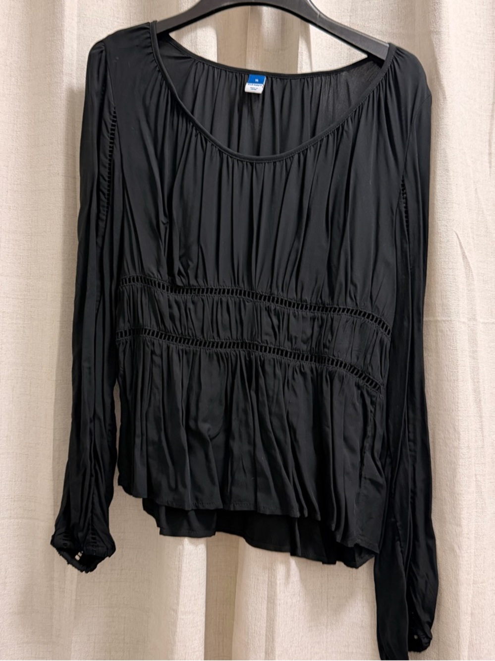 Old Navy Black Long-Sleeve Peasant Blouse